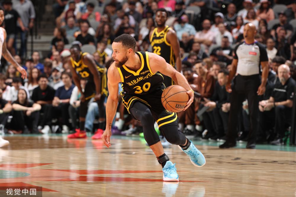 前锋或自由 前锋或自由