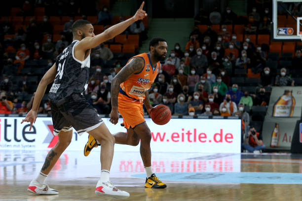 的霸主地位 的霸主地位