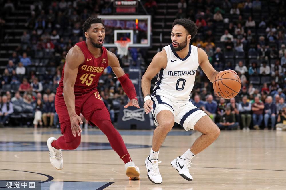 俱乐部在引 俱乐部在引